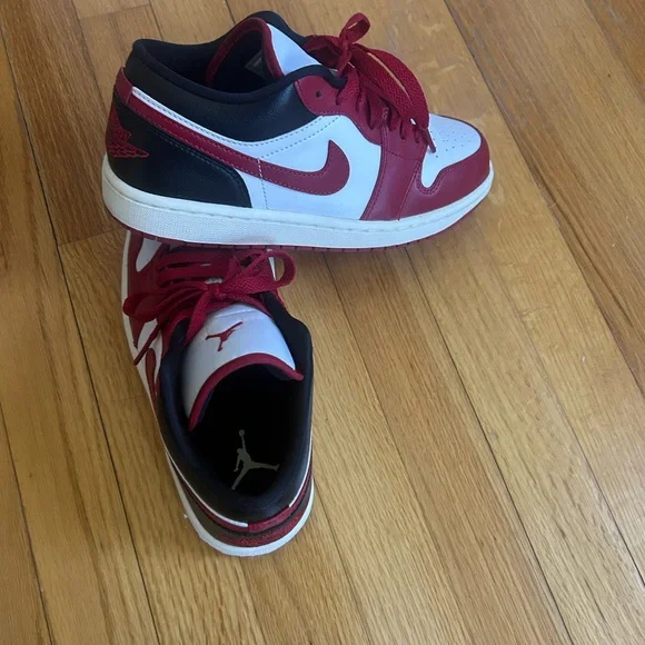 Jordan ' Black and Red Sneakers - Picture 4 of 4